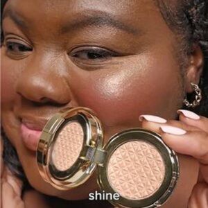 Tarte Amazonian Clay 12 Hour Highlighter in Shine